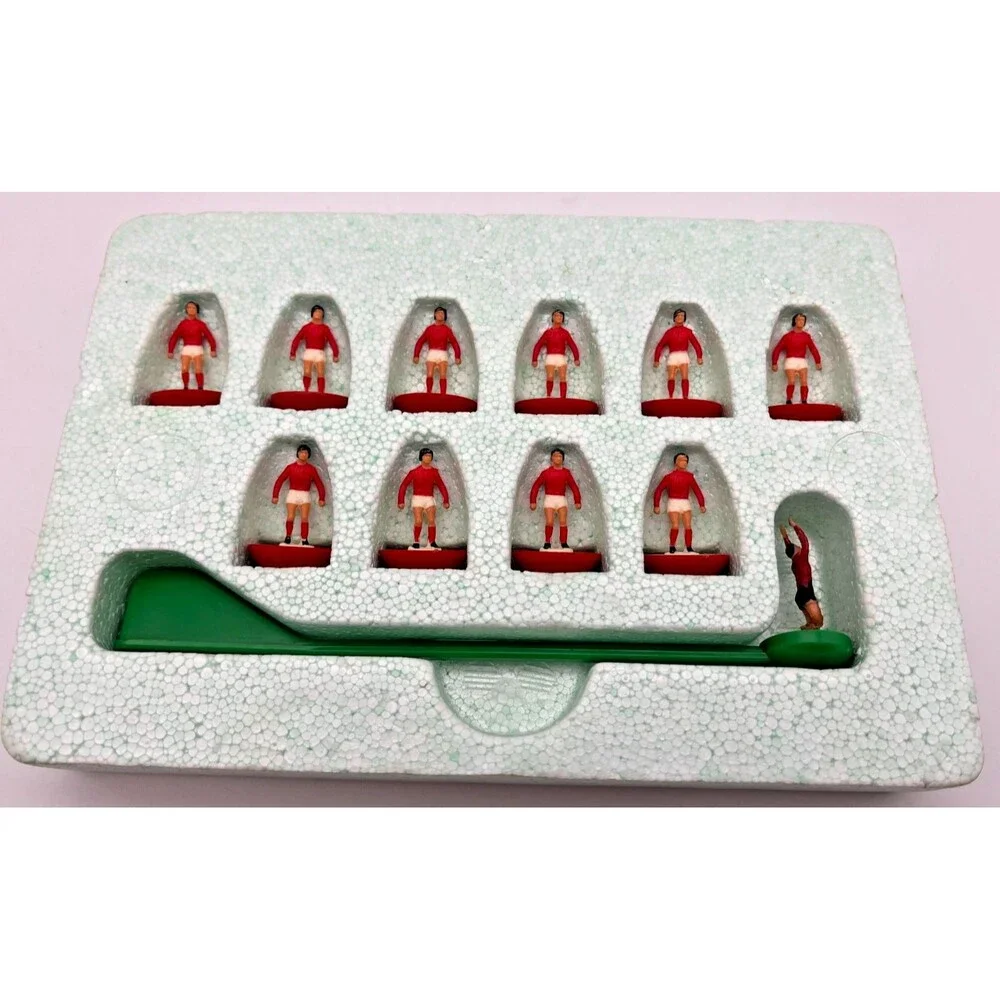 Subbuteo Table Soccer International Ed. Red Team Players Set 11 Pieces 80s VTG